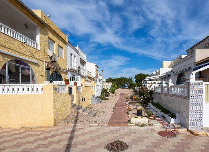 Resale - Townhouse / Duplex / Corner - Torrevieia - La Siesta