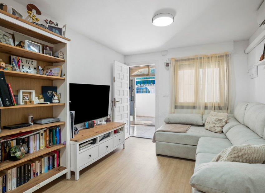 Resale - Townhouse / Duplex / Corner - Torrevieia - La Siesta