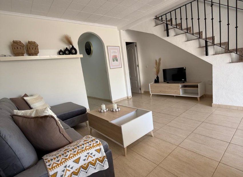 Resale - Townhouse / Duplex / Corner - Torrevieia - La Siesta