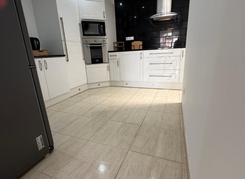 Resale - Townhouse / Duplex / Corner - Torrevieia - La Siesta