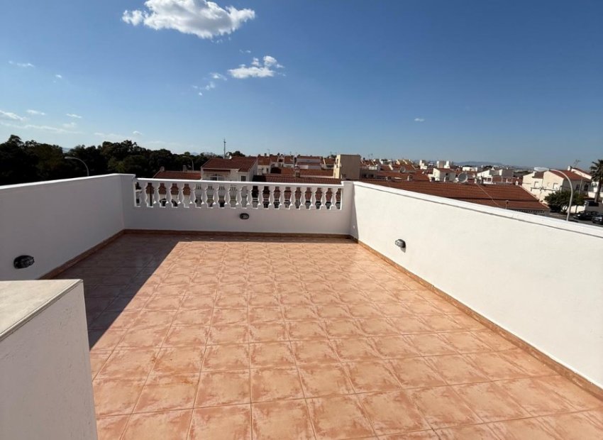 Resale - Townhouse / Duplex / Corner - Torrevieia - La Siesta
