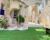 Resale - Townhouse / Duplex / Corner - Torrevieia - La Siesta