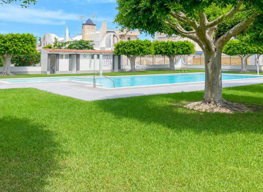 Resale - Townhouse / Duplex / Corner - Torrevieia - La Siesta