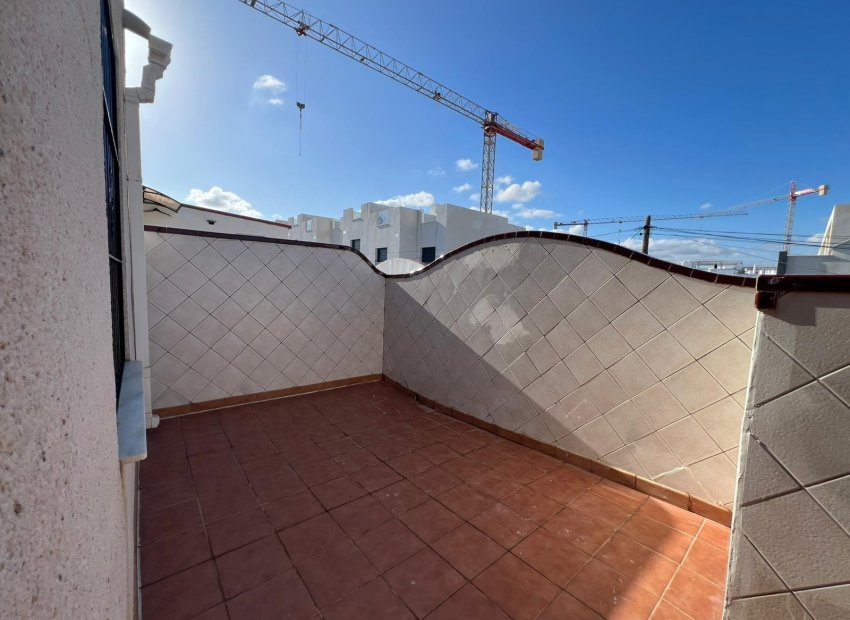 Resale - Townhouse / Duplex / Corner - Torrevieia - Lago Jardín II