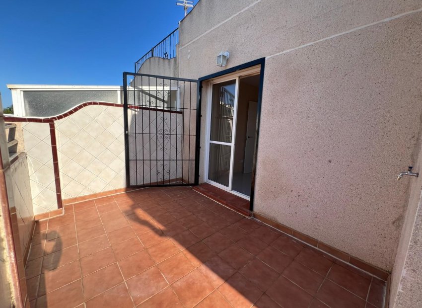 Resale - Townhouse / Duplex / Corner - Torrevieia - Lago Jardín II