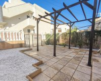 Resale - Townhouse / Duplex / Corner - Torrevieia - Lago Jardin