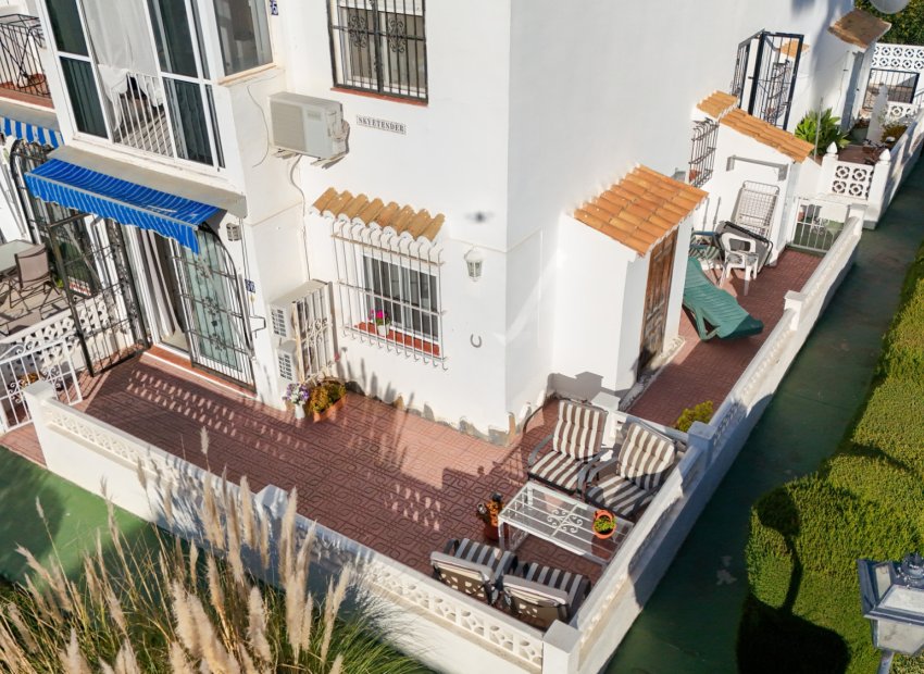 Resale - Townhouse / Duplex / Corner - Torrevieia - Lago Jardin