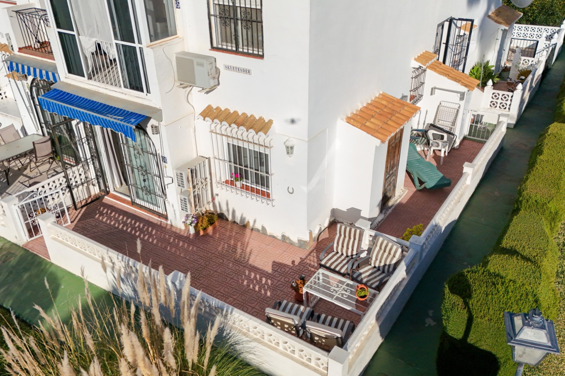 Resale - Townhouse / Duplex / Corner - Torrevieia - Lago Jardin