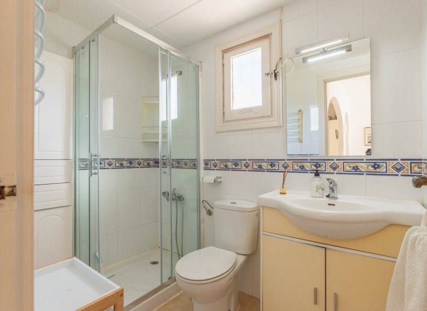Resale - Townhouse / Duplex / Corner - Torrevieia - Lago Jardin