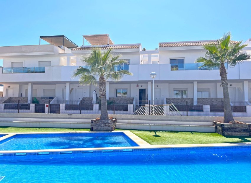 Resale - Townhouse / Duplex / Corner - Torrevieia - Los Balcones