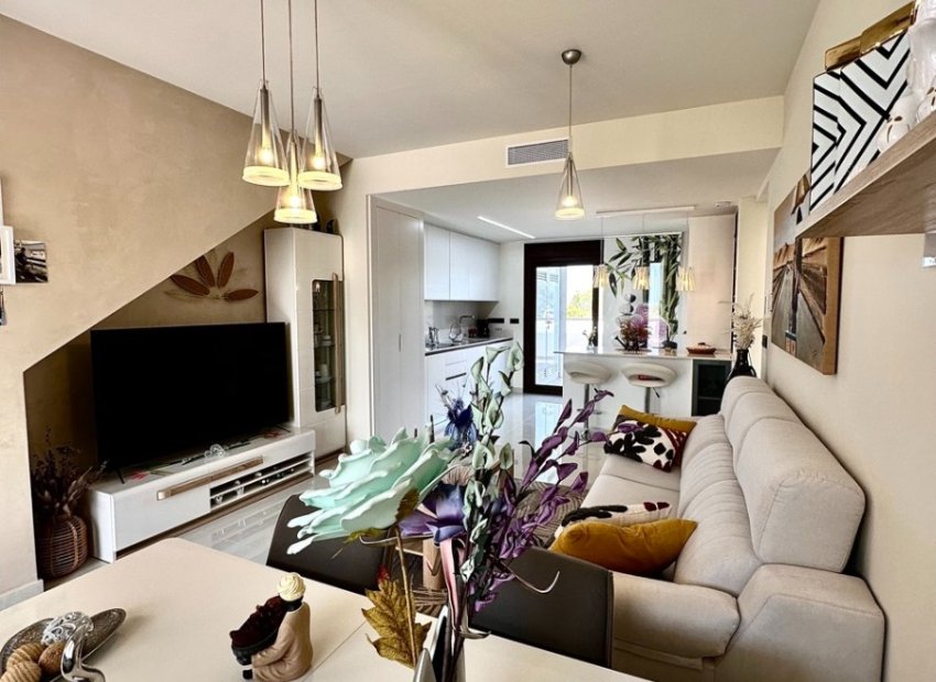 Resale - Townhouse / Duplex / Corner - Torrevieia - Los Balcones