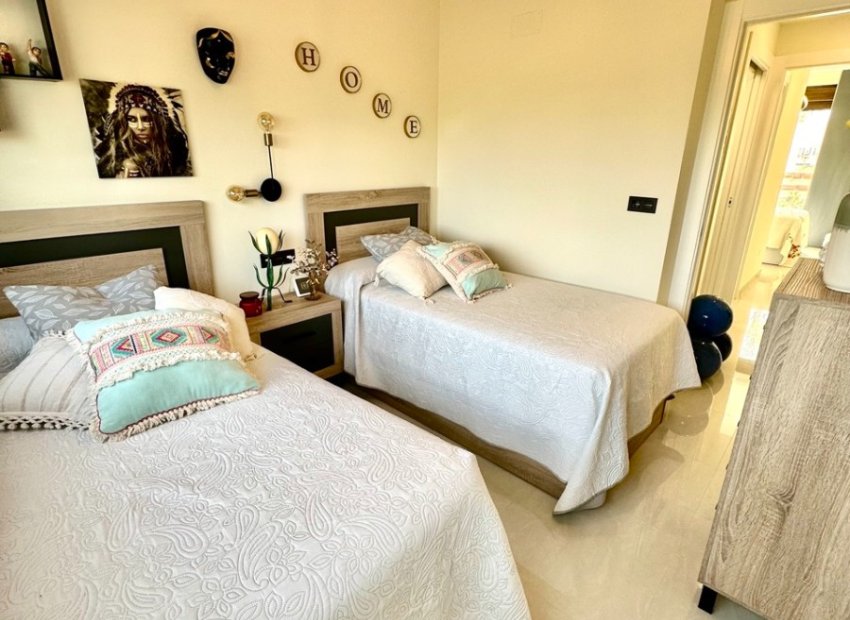 Resale - Townhouse / Duplex / Corner - Torrevieia - Los Balcones