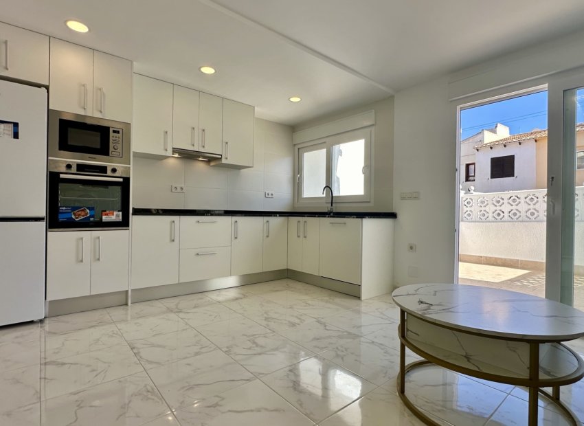 Resale - Townhouse / Duplex / Corner - Torrevieia - Los Balcones