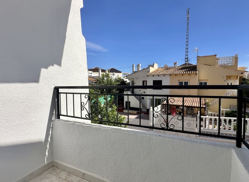 Resale - Townhouse / Duplex / Corner - Torrevieia - Los Balcones