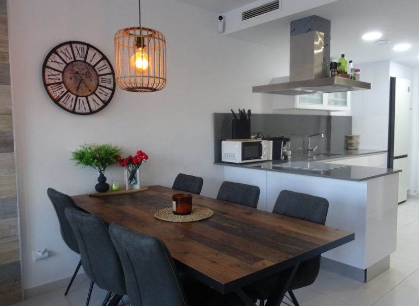 Resale - Townhouse / Duplex / Corner - Torrevieia - Los Balcones