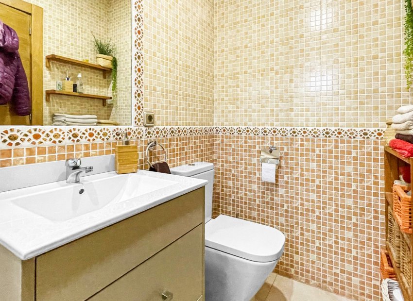 Resale - Townhouse / Duplex / Corner - Torrevieia - Los Balcones