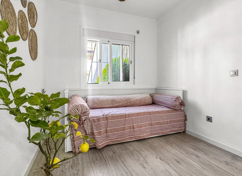 Resale - Townhouse / Duplex / Corner - Torrevieia - Los Balcones