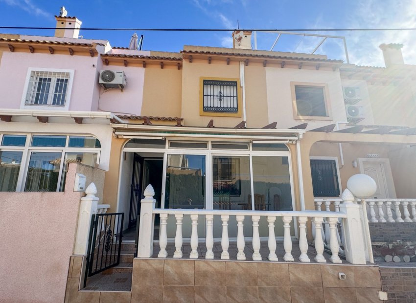 Resale - Townhouse / Duplex / Corner - Torrevieia - Nueva Torrevieja