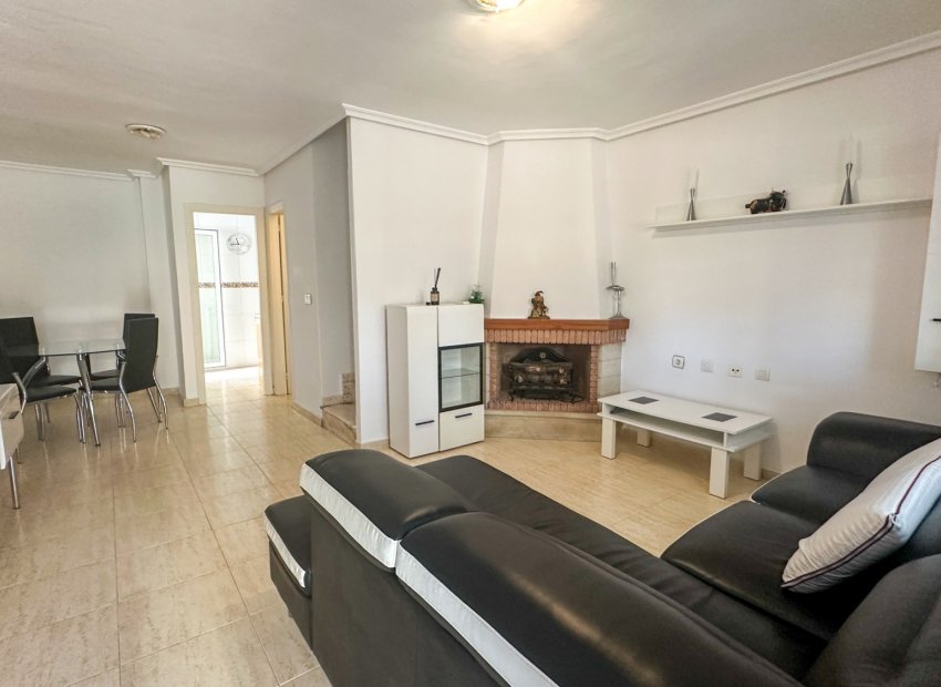 Resale - Townhouse / Duplex / Corner - Torrevieia - Nueva Torrevieja