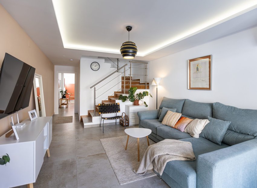 Resale - Townhouse / Duplex / Corner - Torrevieia - Nueva Torrevieja