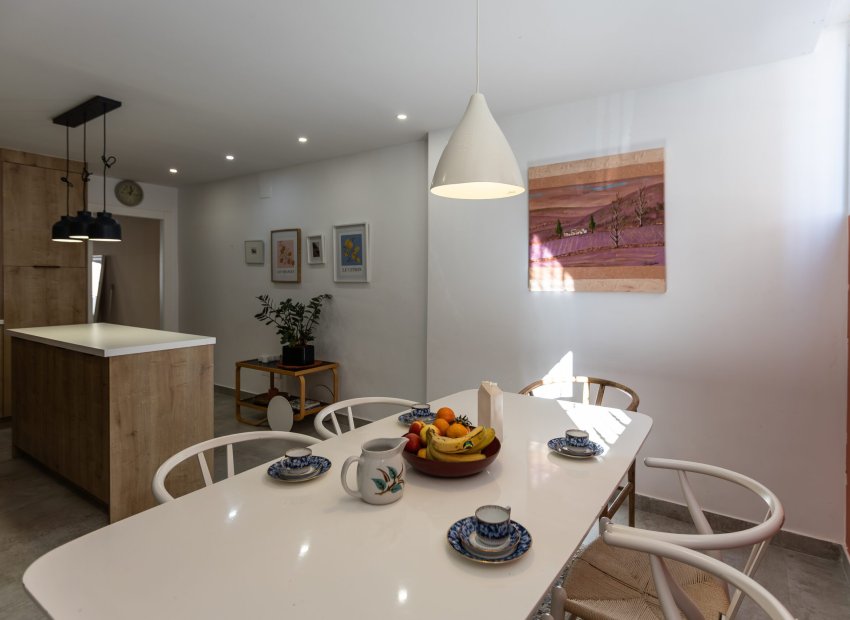 Resale - Townhouse / Duplex / Corner - Torrevieia - Nueva Torrevieja