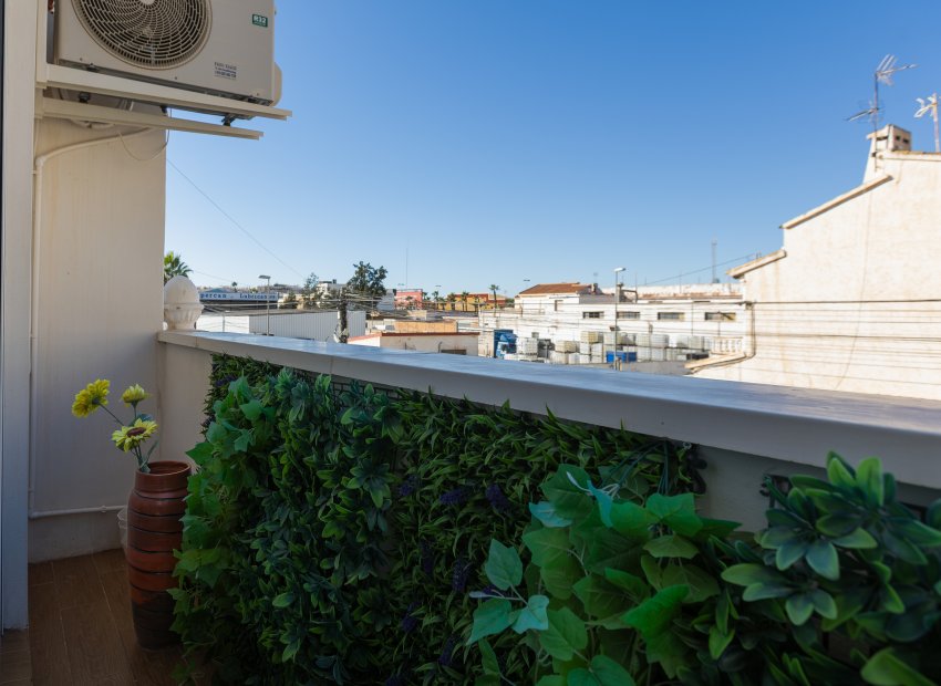 Resale - Townhouse / Duplex / Corner - Torrevieia - Nueva Torrevieja
