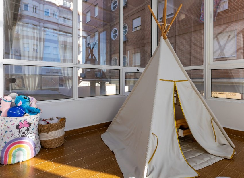 Resale - Townhouse / Duplex / Corner - Torrevieia - Nueva Torrevieja