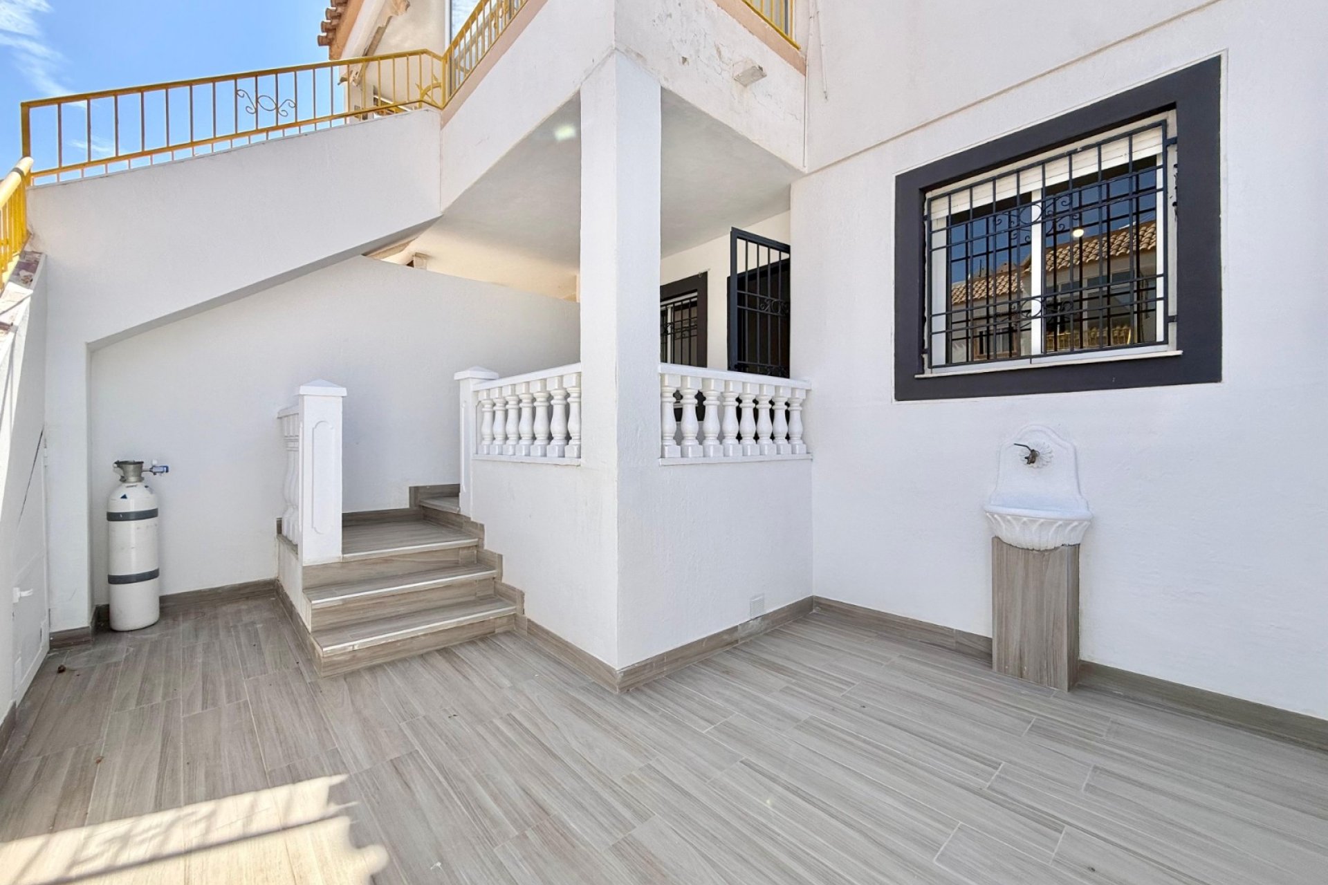 Resale - Townhouse / Duplex / Corner - Torrevieia - Parque de las Naciones