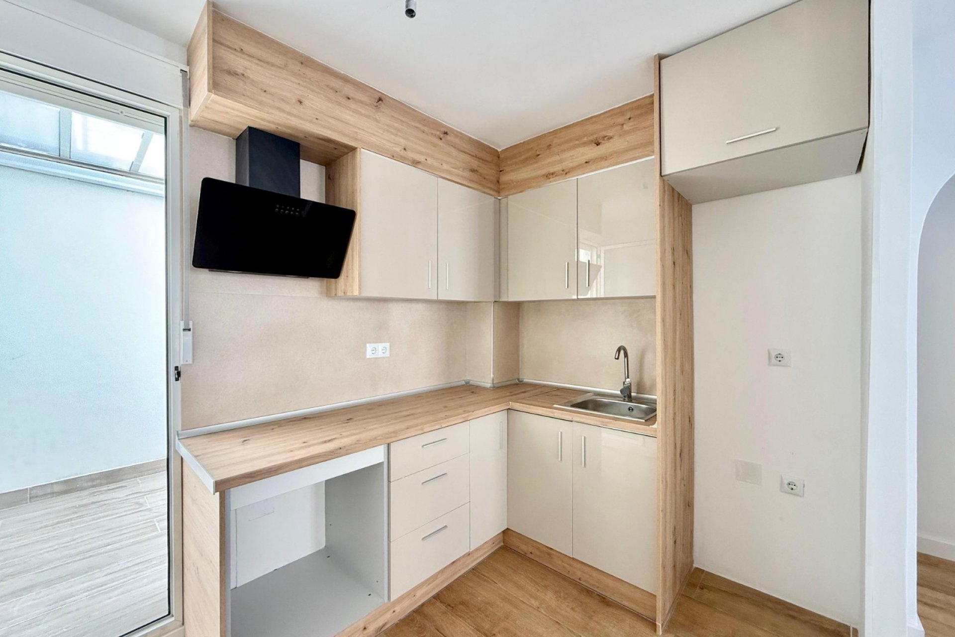 Resale - Townhouse / Duplex / Corner - Torrevieia - Parque de las Naciones