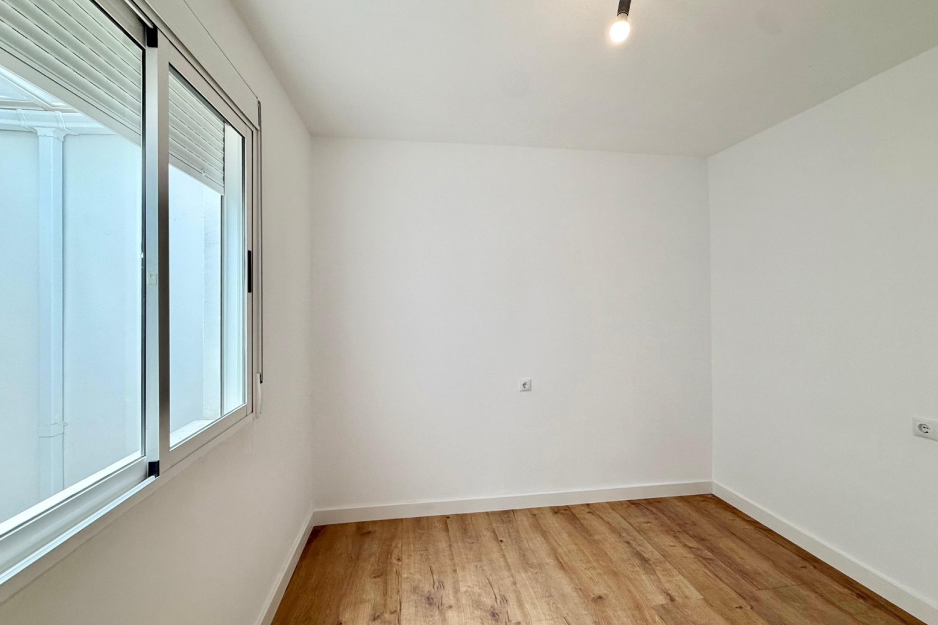 Resale - Townhouse / Duplex / Corner - Torrevieia - Parque de las Naciones