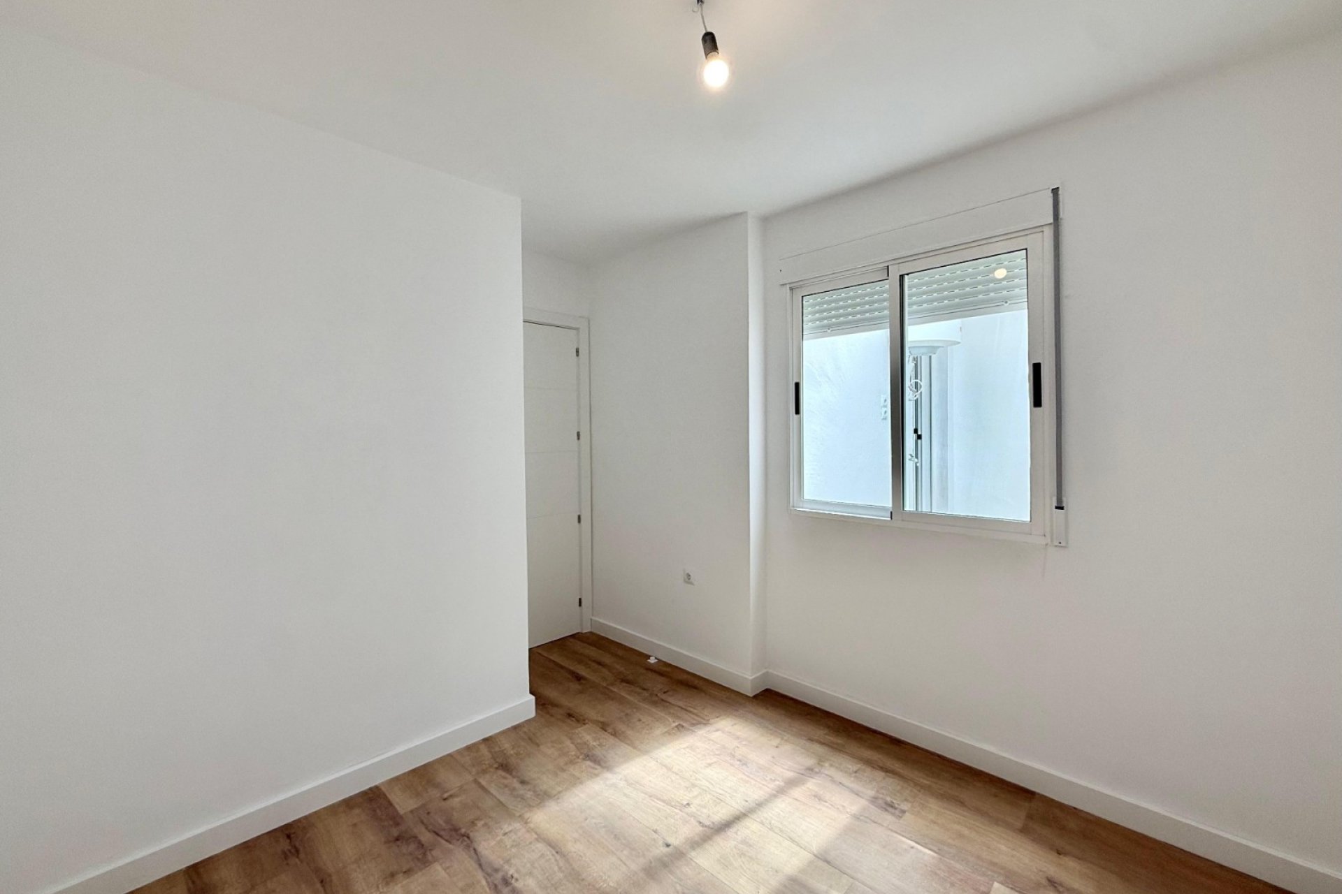 Resale - Townhouse / Duplex / Corner - Torrevieia - Parque de las Naciones