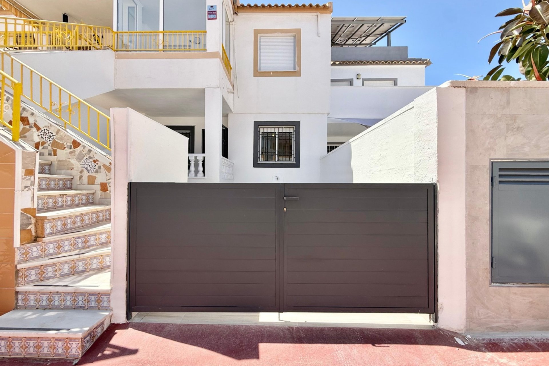 Resale - Townhouse / Duplex / Corner - Torrevieia - Parque de las Naciones