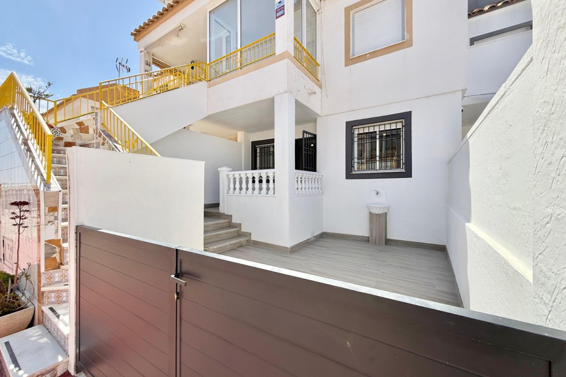Resale - Townhouse / Duplex / Corner - Torrevieia - Parque de las Naciones