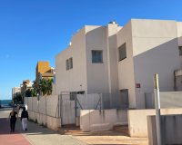 Resale - Townhouse / Duplex / Corner - Torrevieia - Punta Prima