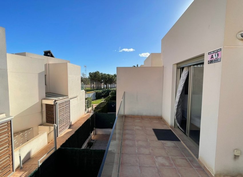 Resale - Townhouse / Duplex / Corner - Torrevieia - Punta Prima