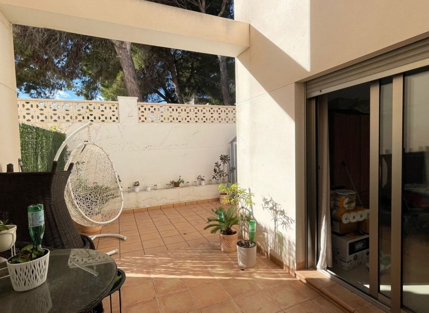 Resale - Townhouse / Duplex / Corner - Torrevieia - Punta Prima