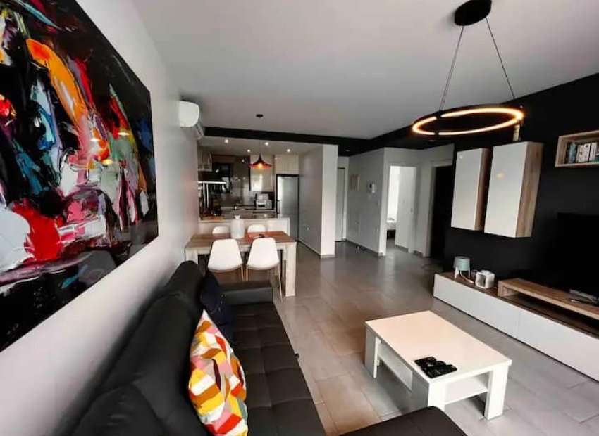 Resale - Townhouse / Duplex / Corner - Torrevieia - Punta Prima