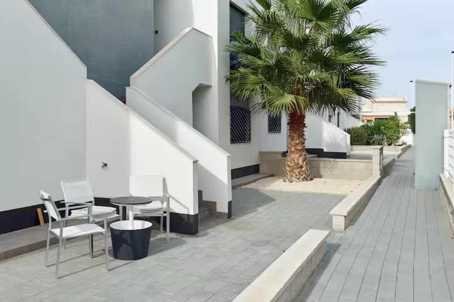 Resale - Townhouse / Duplex / Corner - Torrevieia - Punta Prima