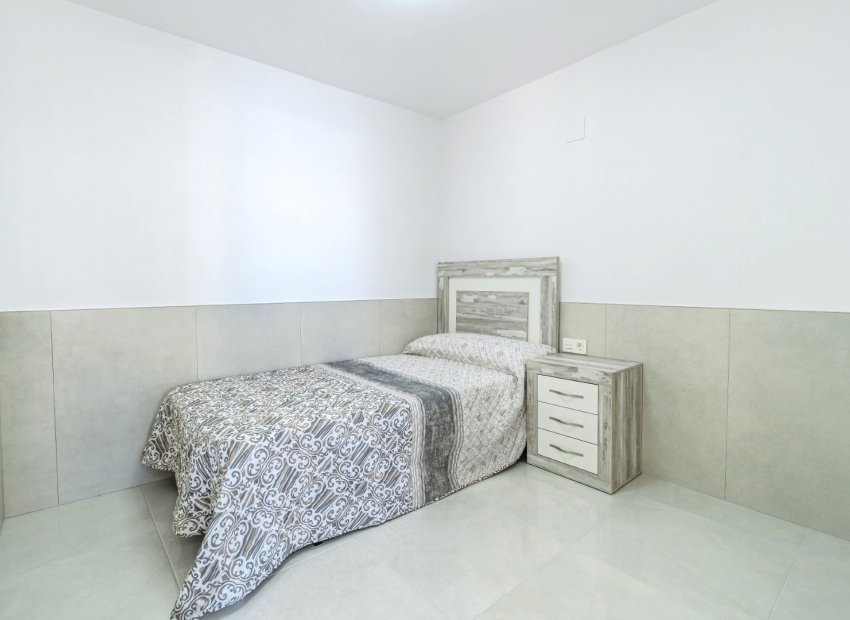 Resale - Townhouse / Duplex / Corner - Torrevieia - Torrevieja