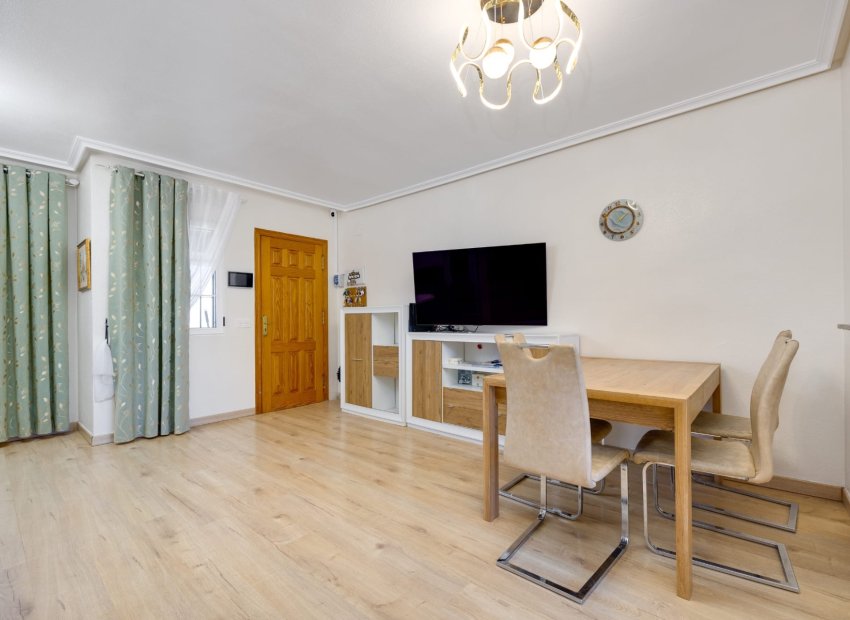 Resale - Townhouse / Duplex / Corner - Torrevieia - Torrevieja