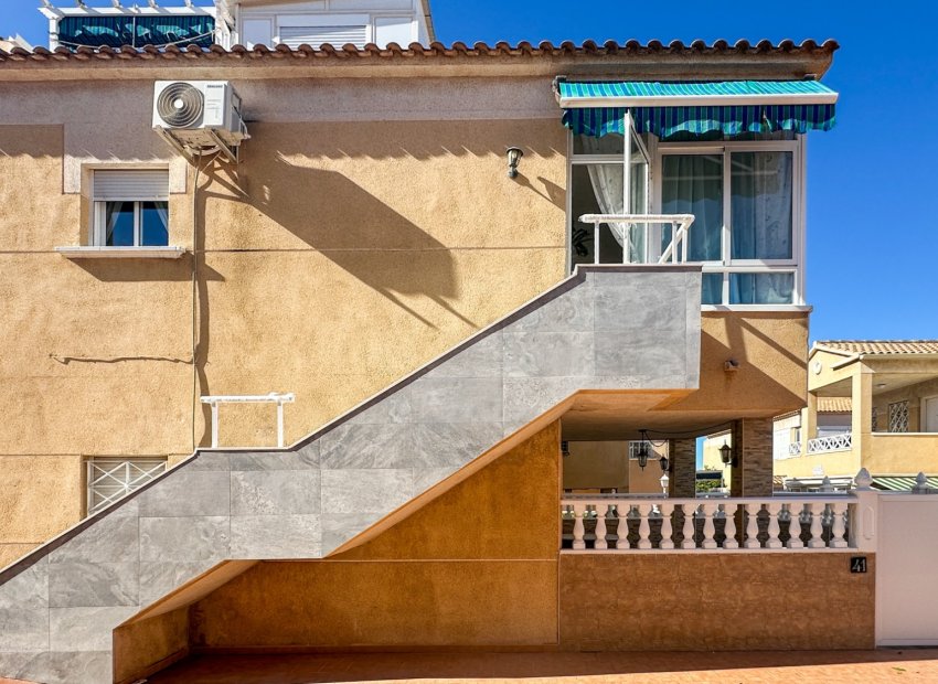 Resale - Townhouse / Duplex / Corner - Torrevieia - Torrevieja