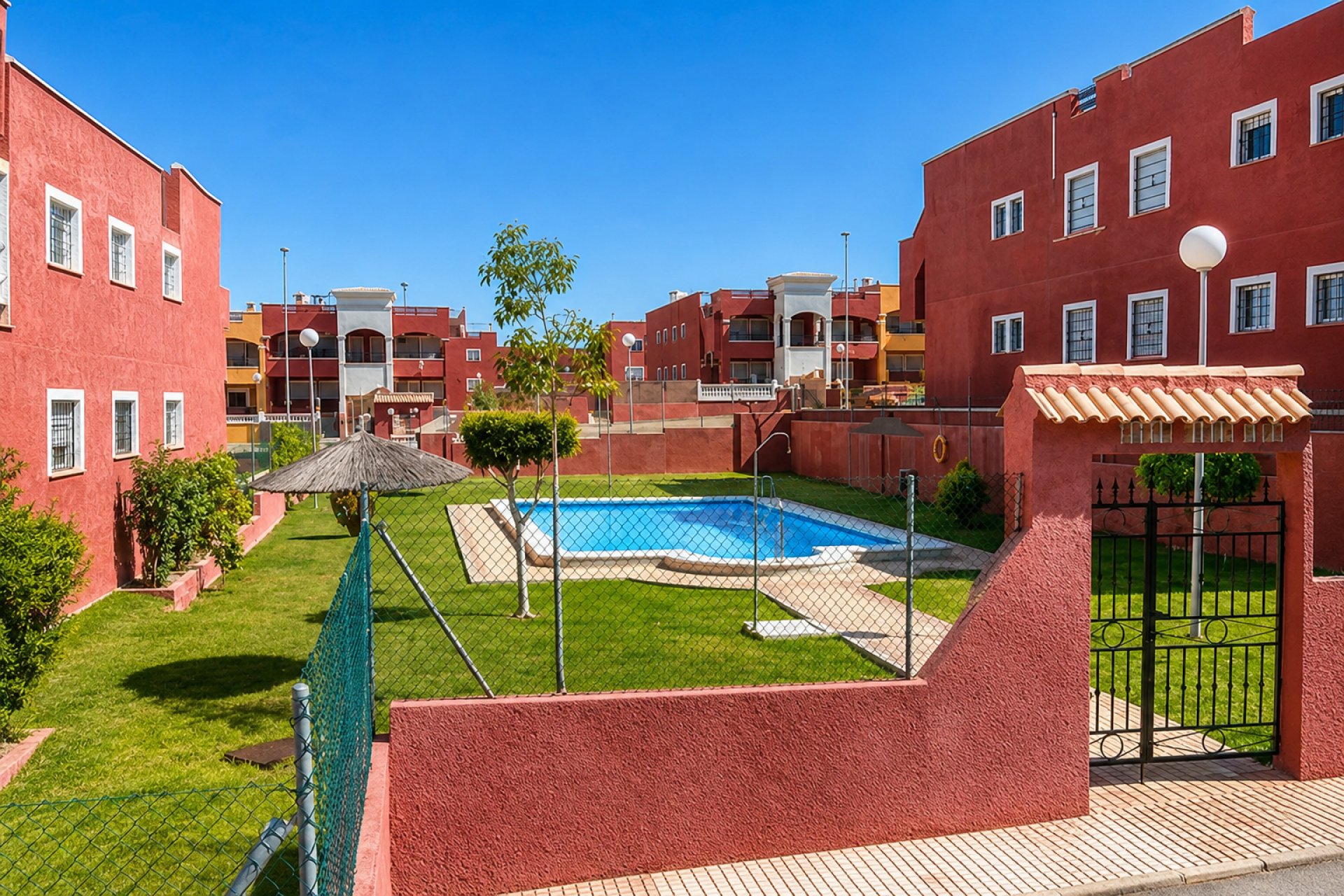 Resale - Townhouse / Duplex / Corner - Torrevieia - Torrevieja