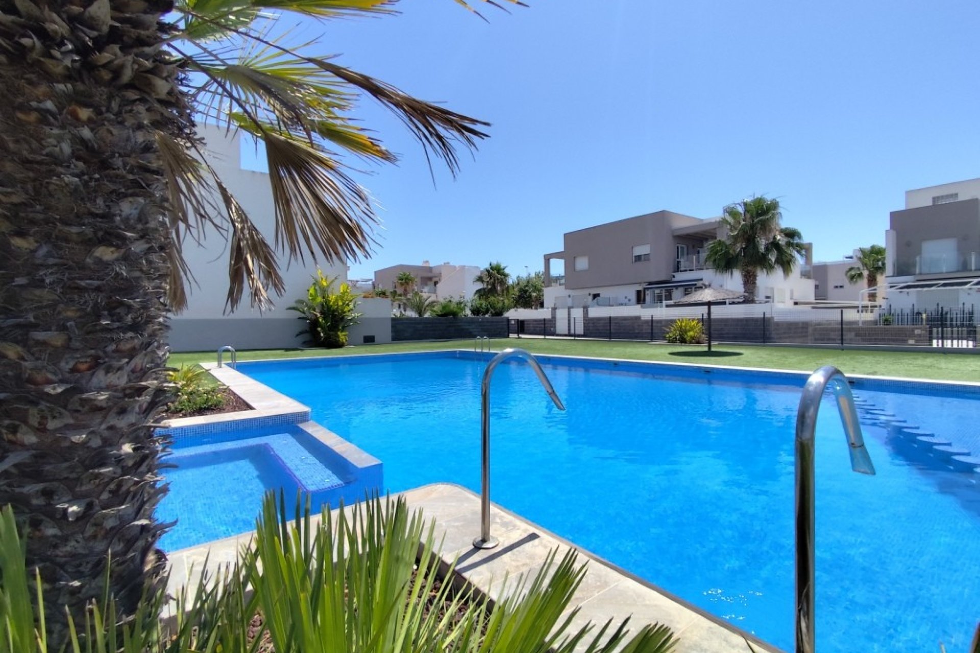 Resale - Townhouse / Duplex / Corner - Torrevieia - Torrevieja