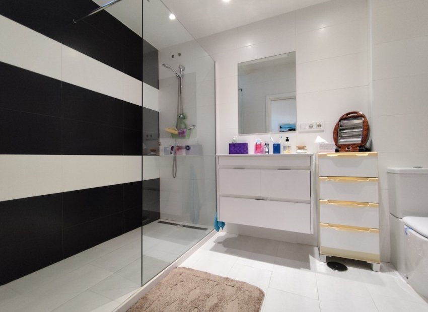 Resale - Townhouse / Duplex / Corner - Torrevieia - Torrevieja