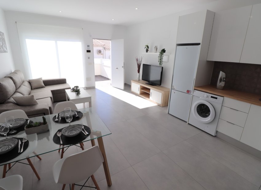 Resale - Townhouse / Duplex / Corner - Torrevieja - San Luis