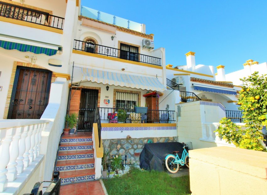 Resale - Townhouse / Duplex / Corner - Villamartín - Los Dolses