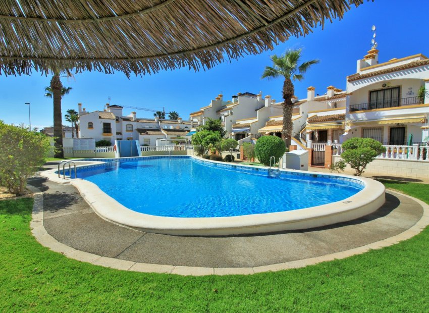 Resale - Townhouse / Duplex / Corner - Villamartín - Los Dolses