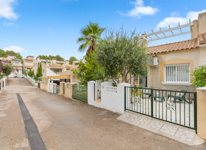 Resale - Townhouse / Duplex / Corner - Villamartín - Monte Golf