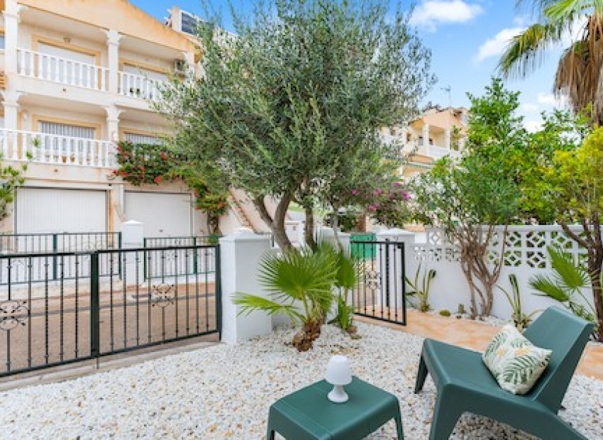 Resale - Townhouse / Duplex / Corner - Villamartín - Monte Golf