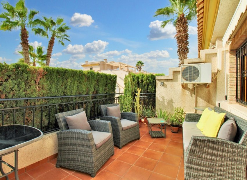 Resale - Townhouse / Duplex / Corner - Villamartín - PAU 8